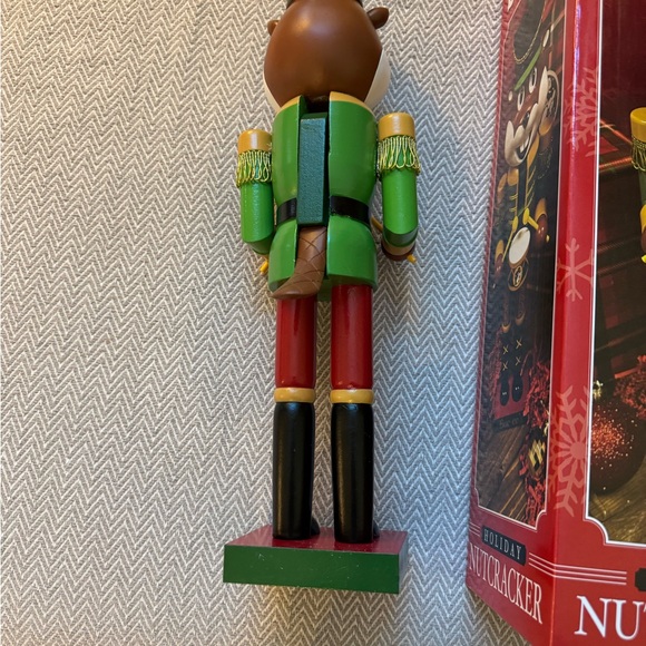 NEW IN BOX 2024 Buc-ee’s Nutcracker Festive Christmas Decoration 16” - Picture 4 of 14